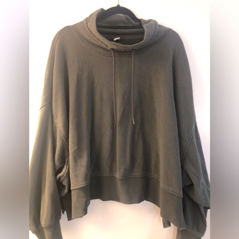 Oversized Cropped Sweatshirt
